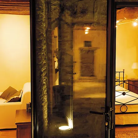 Relais La Torre ファームステイ Chiassa Superiore
