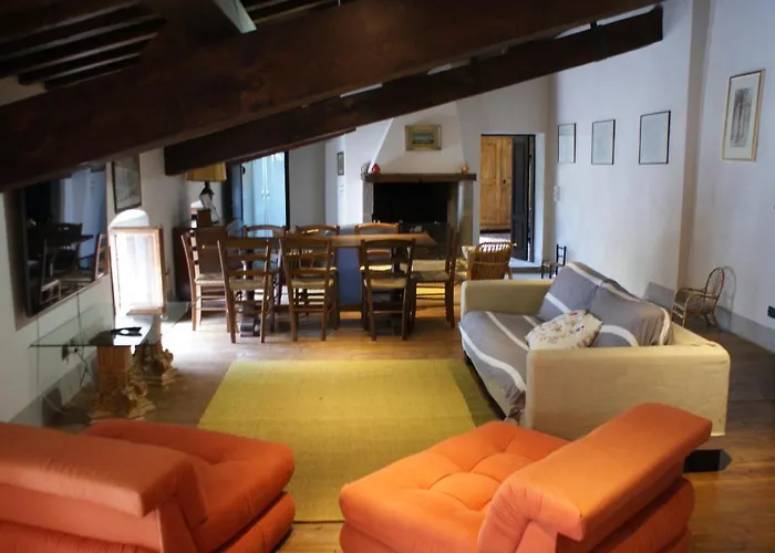 黎莱斯拉托雷酒店 农家乐 基亚萨苏普尔亚略