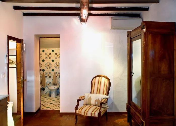 黎莱斯拉托雷酒店 农家乐